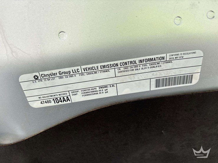 2015-ram-1500-crew-cab-pickup-truck-image-10