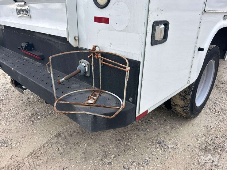 2017-ford-f-550-service-truck-image-21