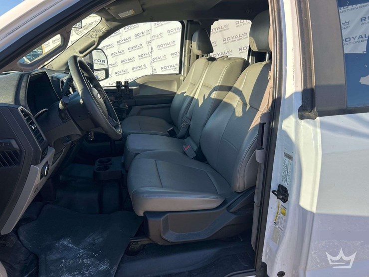 2016-ford-f-150-ext.-cab-pickup-truck-image-13