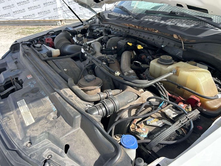 2018-ford-f-550-4x4-altec-at37g-forestry-chipper-bucket-truck-image-8