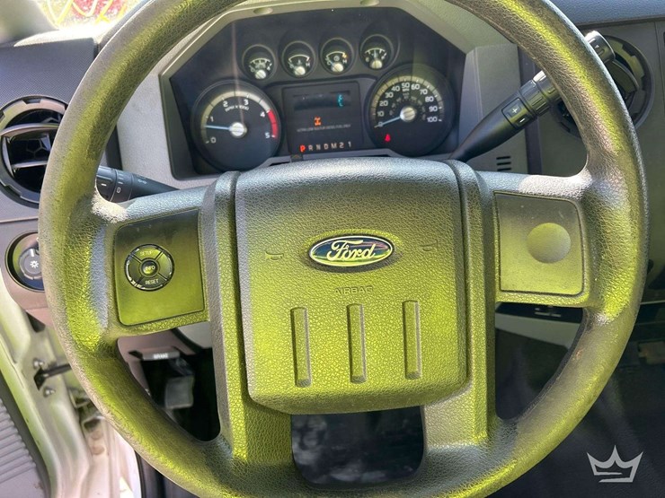 2014-ford-f-250-ext.-cab-service-truck-image-13