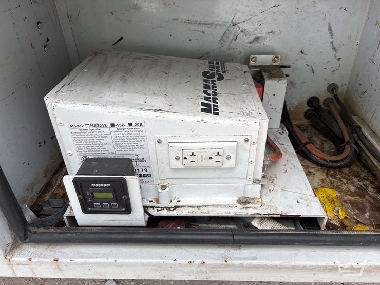 2016-ford-f-550-altec-at233p-35ft-bucket-truck-image-29