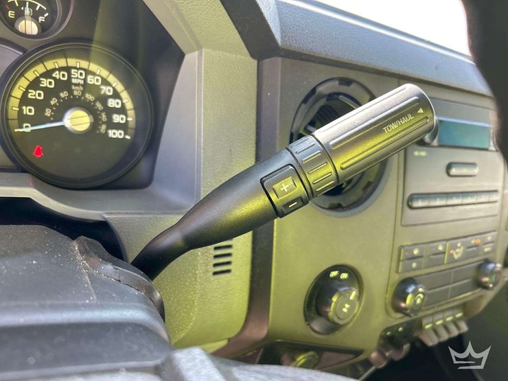 2014-ford-f-250-ext.-cab-service-truck-image-17