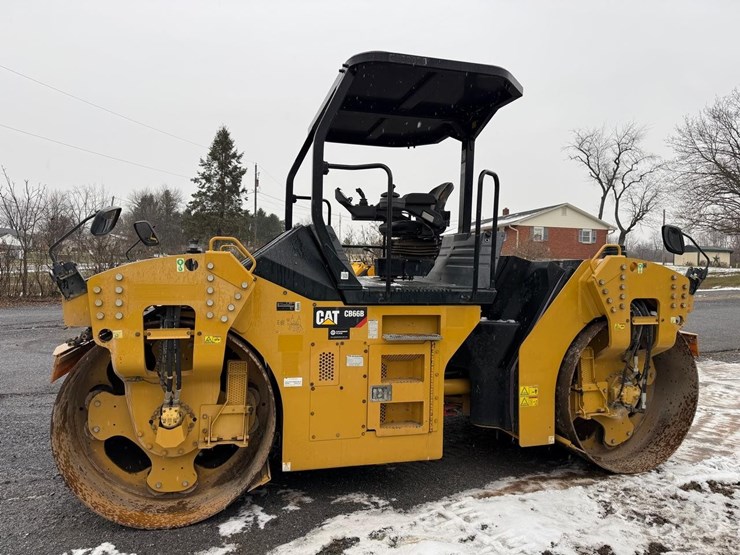 caterpillar-cb66b-image-1