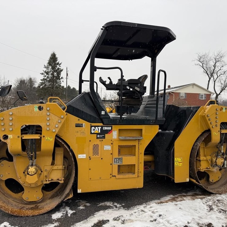 CATERPILLAR CB66B