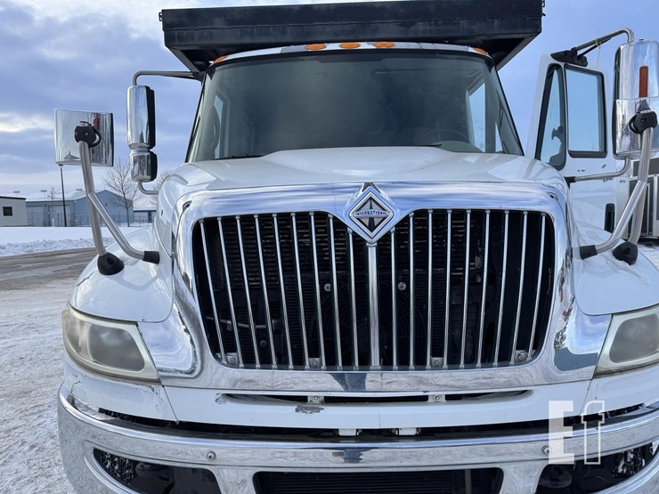 international-durastar-4400-image-65