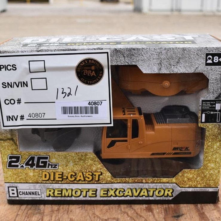 Dream Bridge 2.4GHz 8 Channel Remote Control Excavator