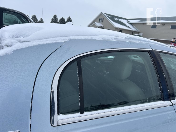 2005-lincoln-towncar-image-24