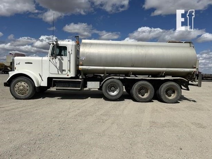 1985-freightliner-fld120-image-8