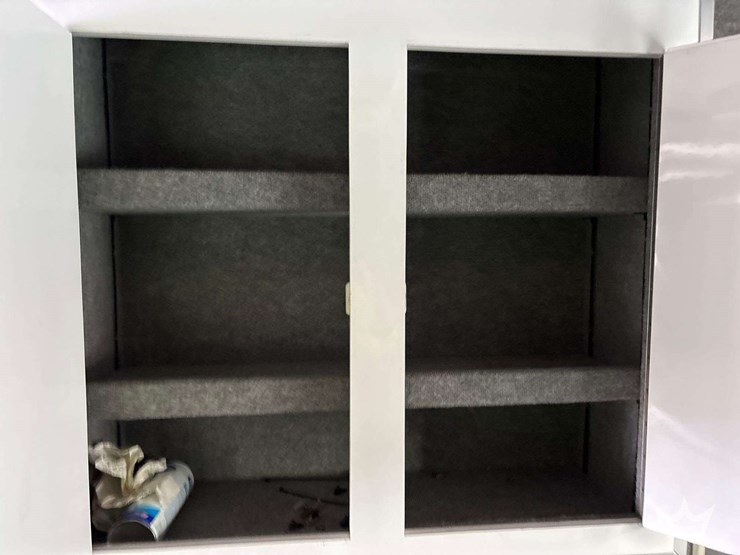 2001-workhorse-custom-chassis-p42-delivery-truck-image-41