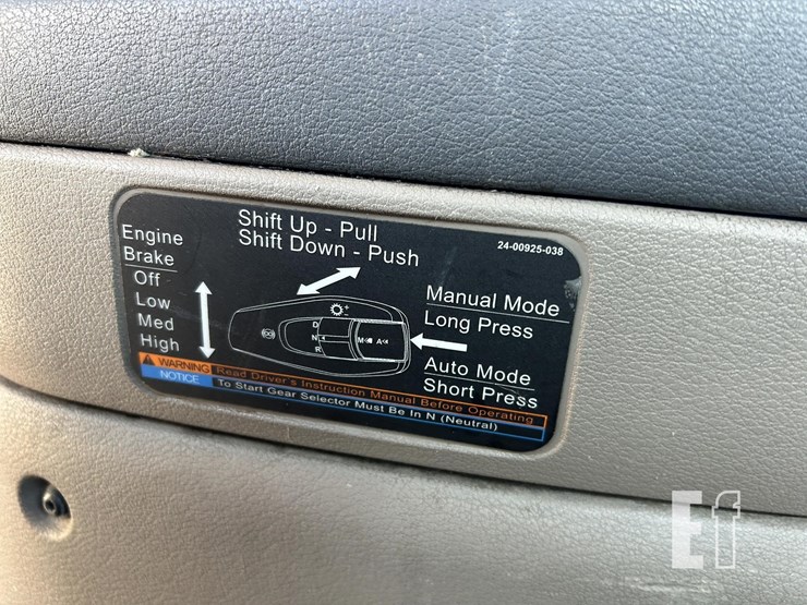 2018-freightliner-cascadia-125-image-41