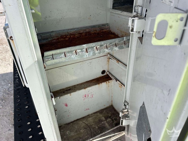 2014-ford-f-250-ext.-cab-service-truck-image-29