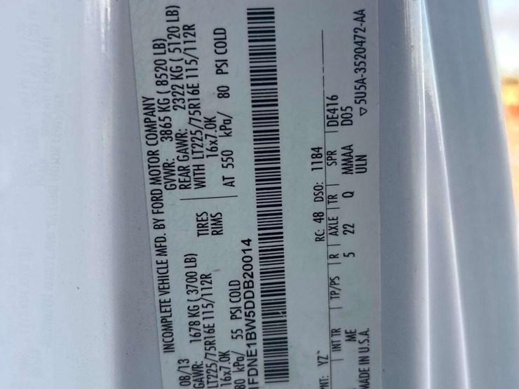 2013-ford-e-150-passenger-van-image-5