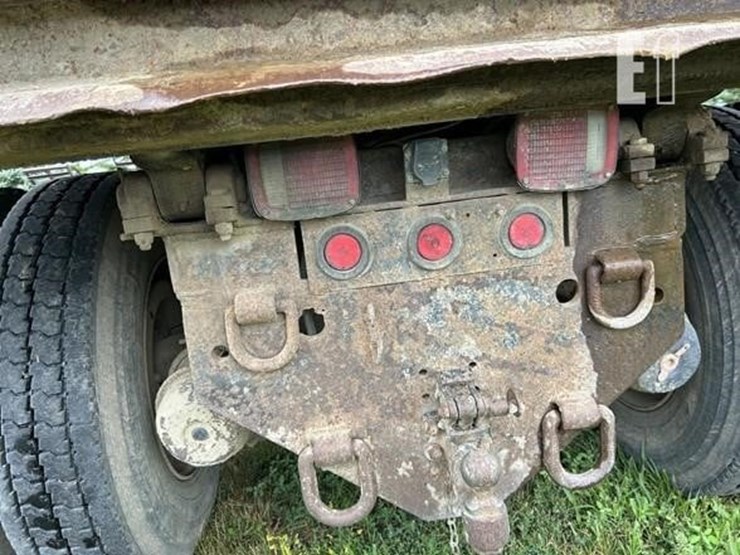 1997-ford-lt8000-image-23