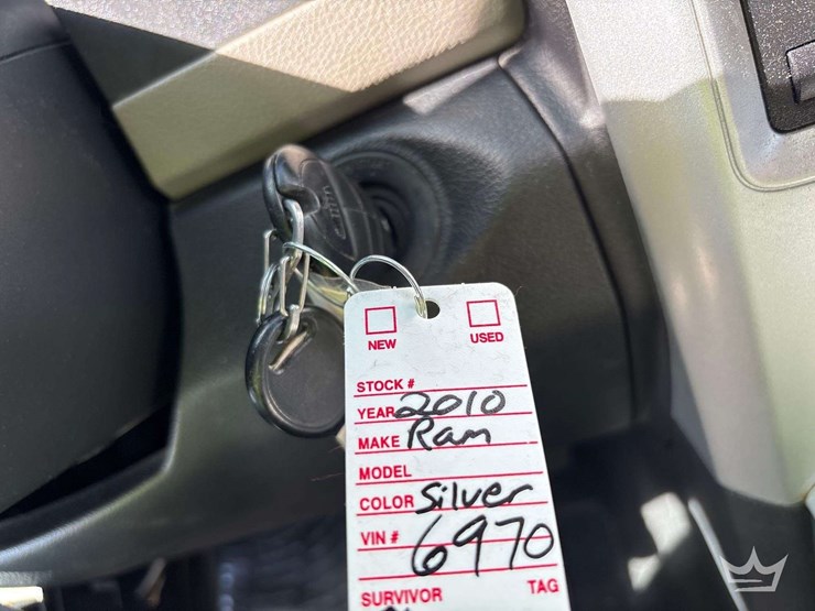 2010-dodge-ram-4x4-crew-cab-pickup-truck-image-27