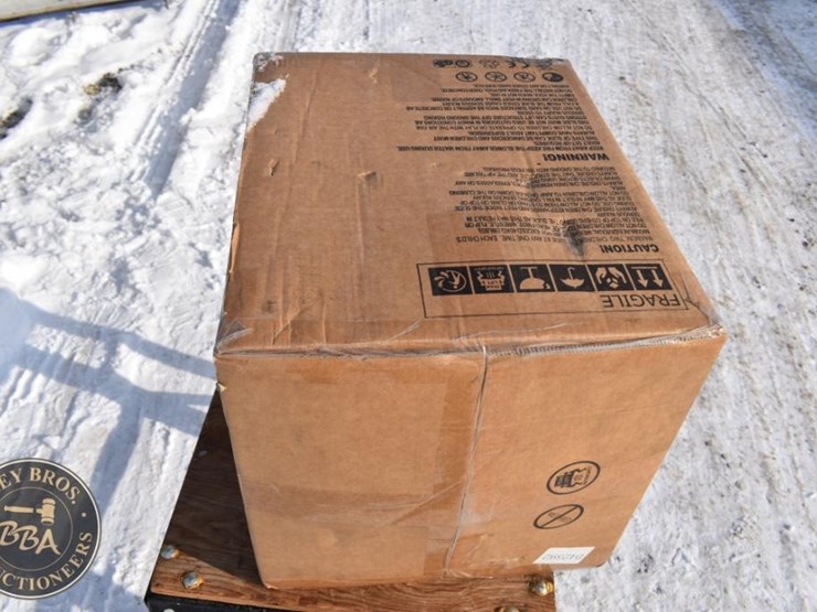 future-inflatable-bounce-house-image-4