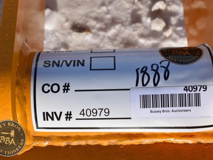 caterpillar-305-image-7