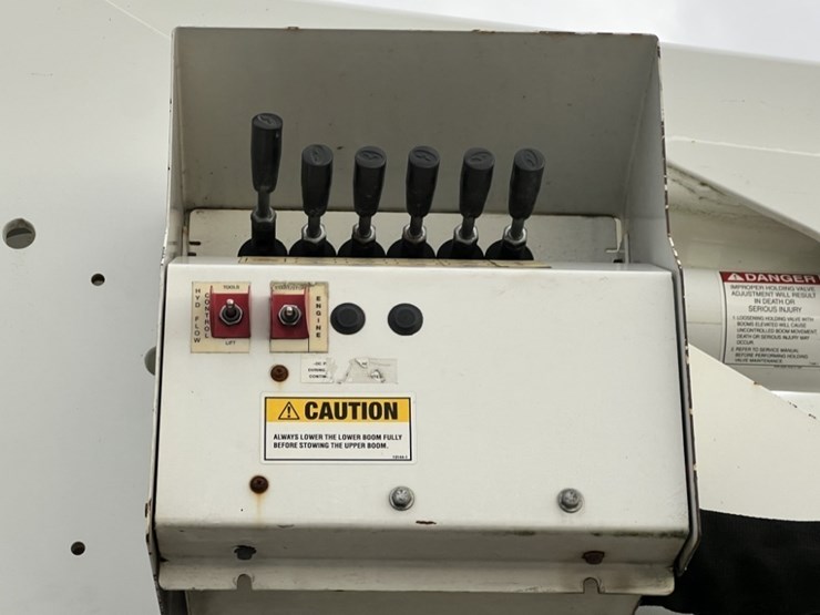 2017-ford-f550-image-25