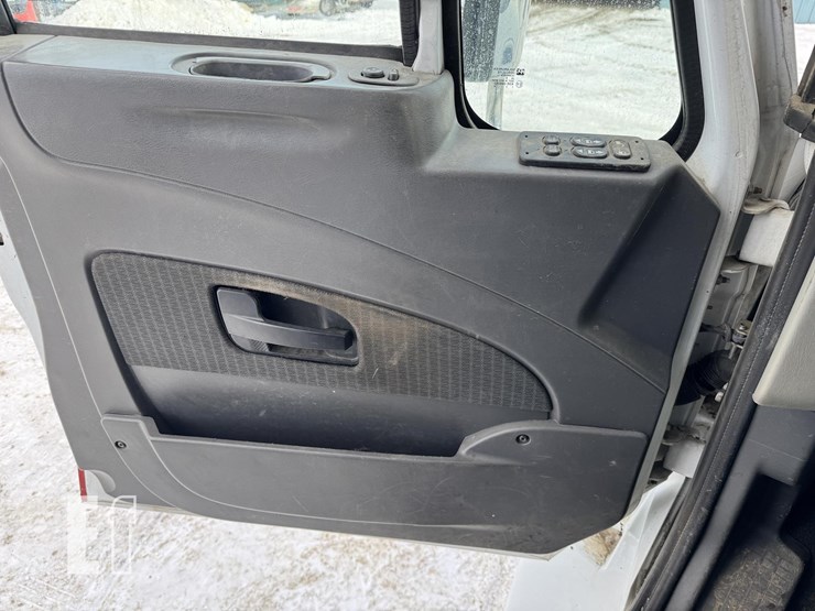 international-durastar-4400-image-60