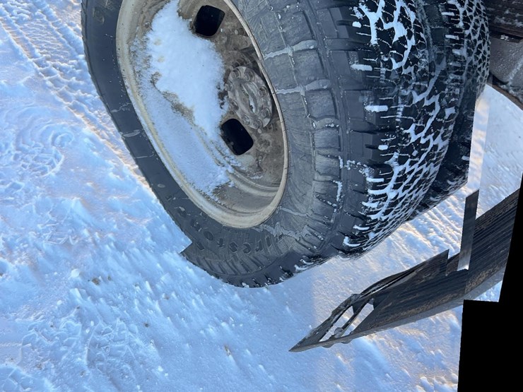 ford-f350-xlt-image-30