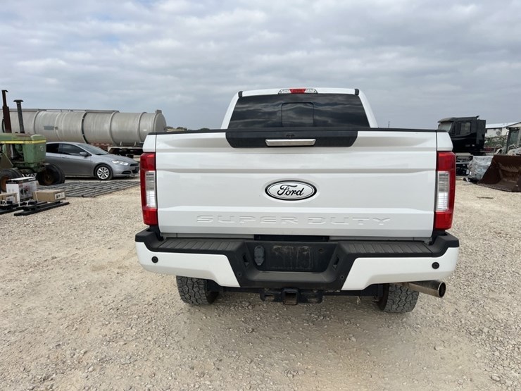 2019-ford-f250-image-6