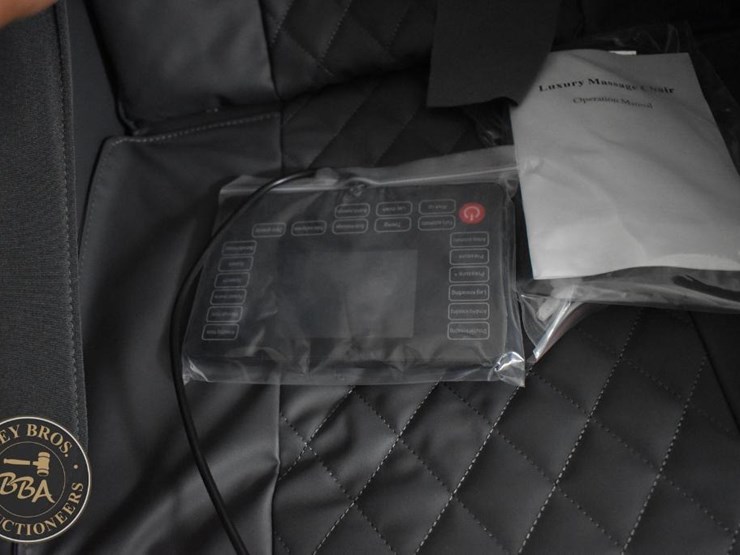 irmc-massage-chair-image-4