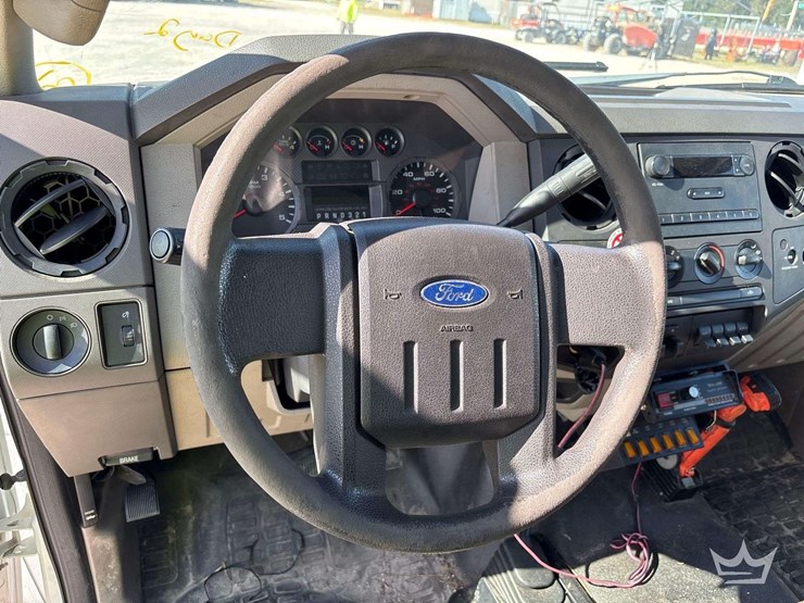 2010-ford-f-550-4x4-venturo-ht40kx-3-ton-crane-mechanics-truck-image-43