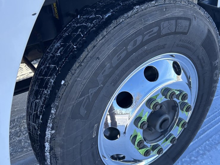 2018-freightliner-cascadia-125-image-31