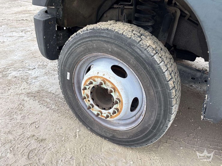 2016-ford-f-550-altec-at233p-35ft-bucket-truck-image-49