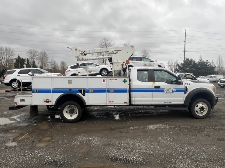 2017-ford-f550-image-3