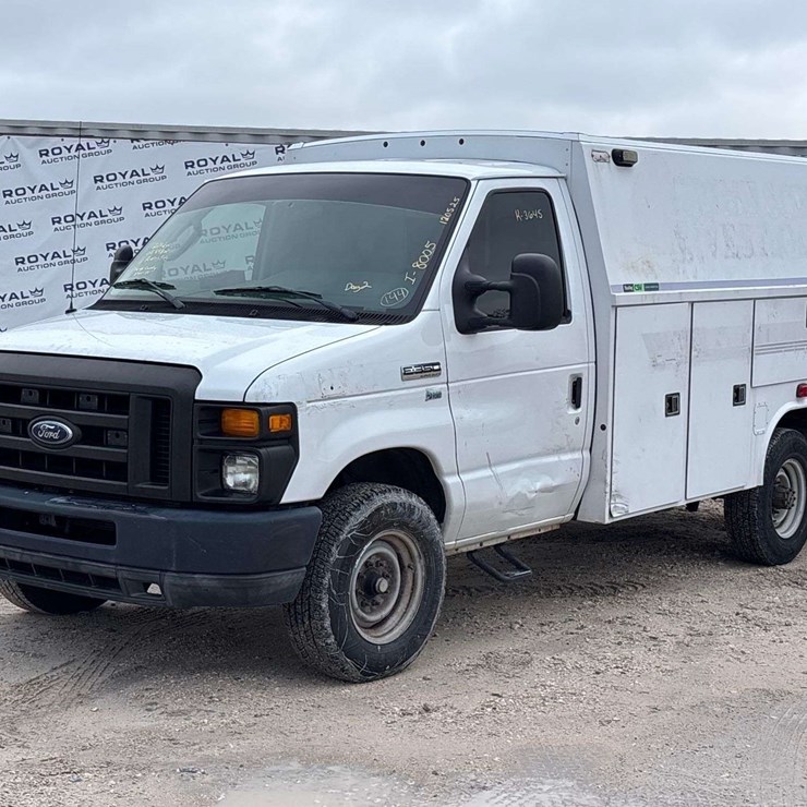 2012 Ford E-350 Enclosed Service Van