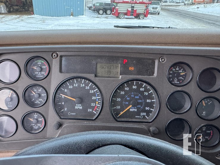 2004-mack-granite-cv713-image-31