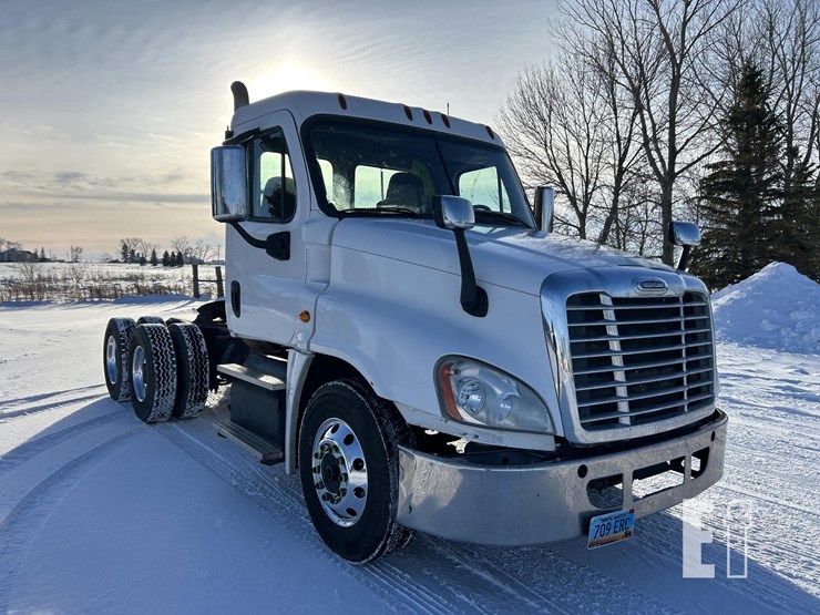 2018-freightliner-cascadia-125-image-7