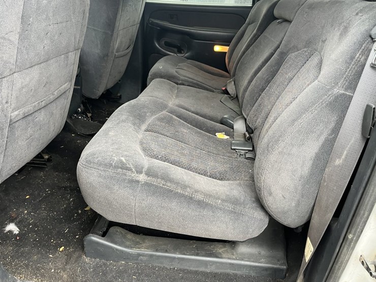 2002-chevrolet-2500-image-13