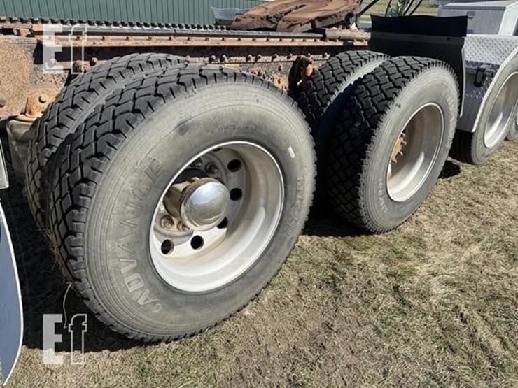 2008-kenworth-t800-image-8