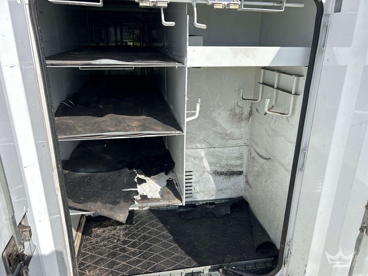 2018-ford-f-550-4x4-altec-at37g-forestry-chipper-bucket-truck-image-21