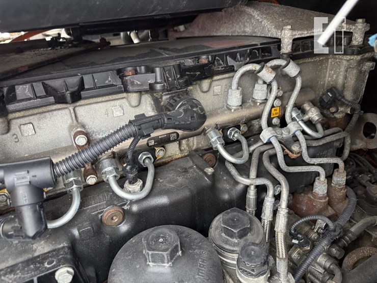 2016-freightliner-cascadia-125-image-44