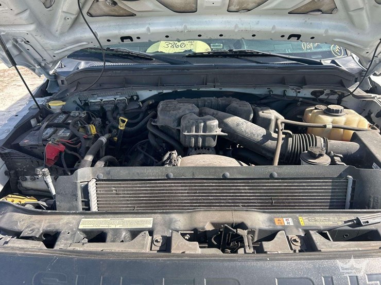 2015-ford-f-250-crew-cab-pickup-truck-image-7