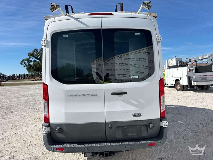 2017-ford-transit-250-cargo-van-image-26