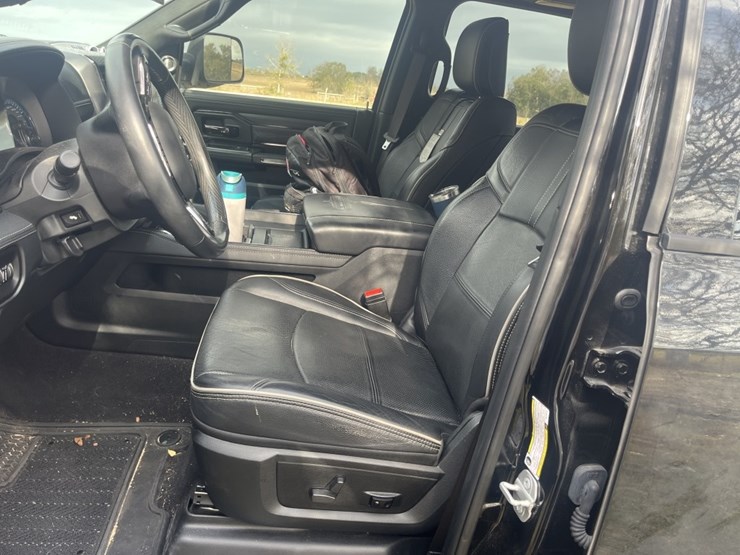 2022-dodge-3500-image-12