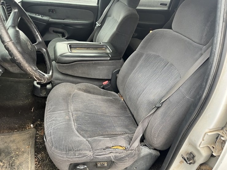 2002-chevrolet-2500-image-8