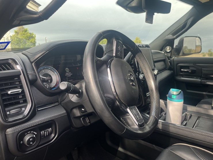 2022-dodge-3500-image-15