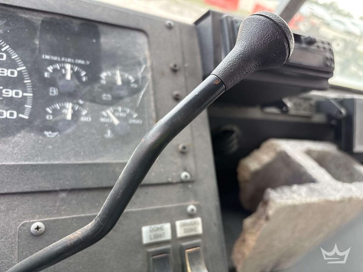 2001-workhorse-custom-chassis-p42-delivery-truck-image-15