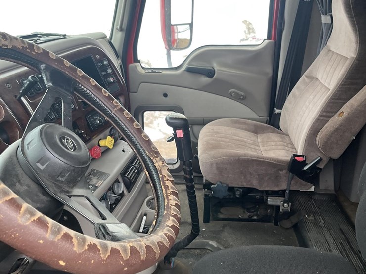 2006-mack-vision-cxn613-image-11