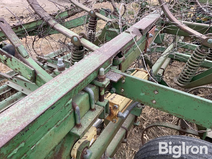 john-deere-25-image-20