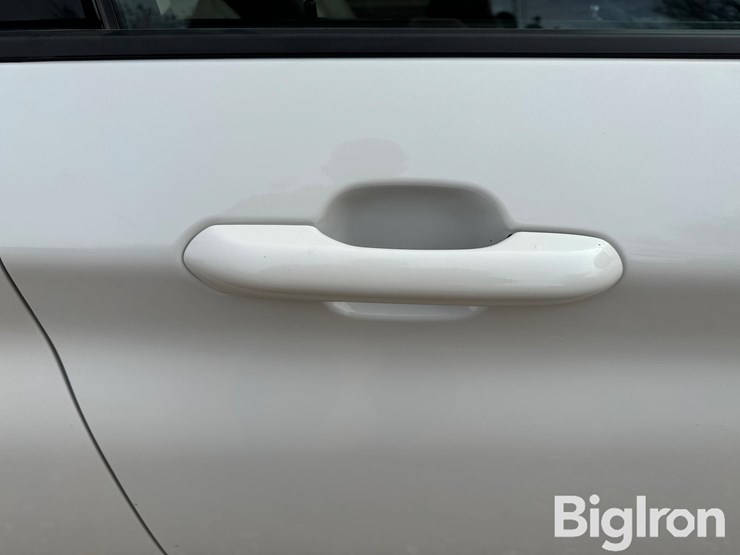 ford-explorer-xlt-image-14