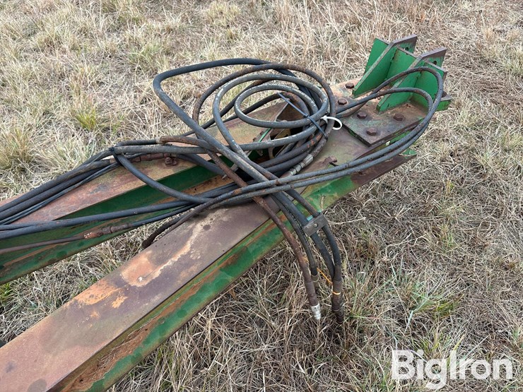 john-deere-680-image-10