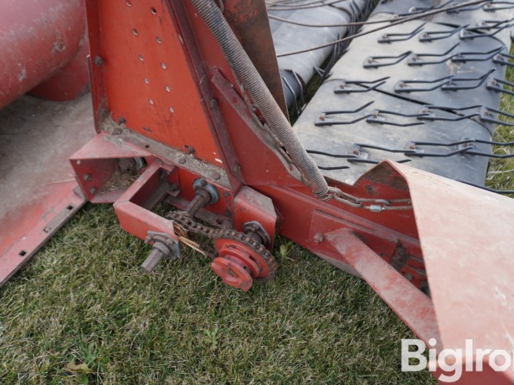 international-810-13-image-18