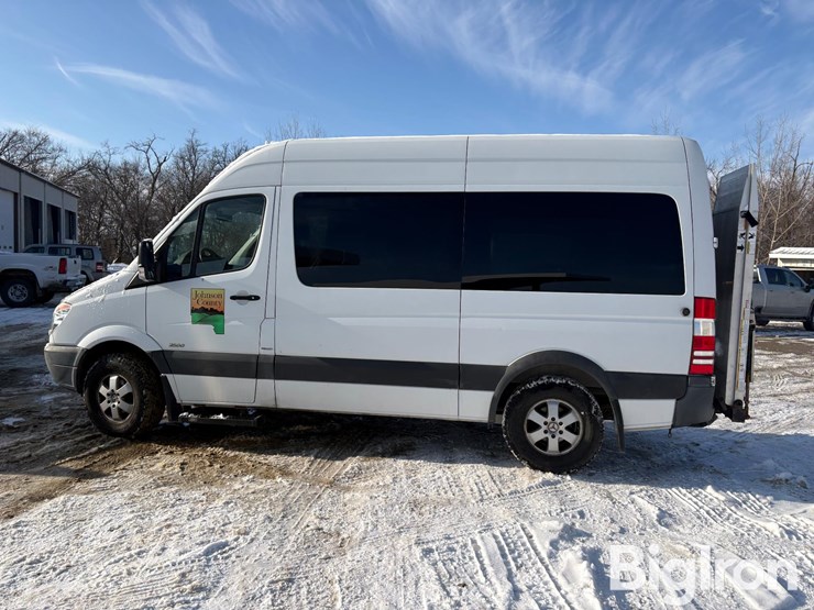 mercedes-benz-sprinter-2500-image-8