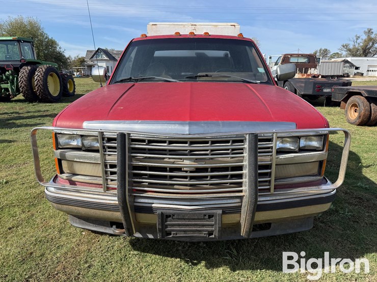 chevrolet-3500-image-2